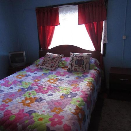 Hostal Y Cabanas Peumayen Puerto Guadal Eksteriør billede